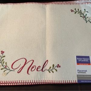 NWT Better Homes and Gardens Christmas Placemats-set of 6
